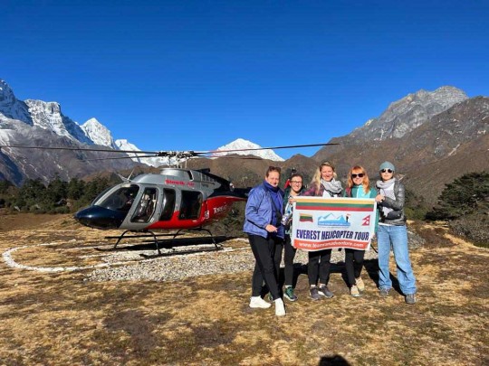 3-4 hours Mount Everest Heli Tour